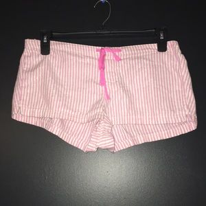 pink shorts